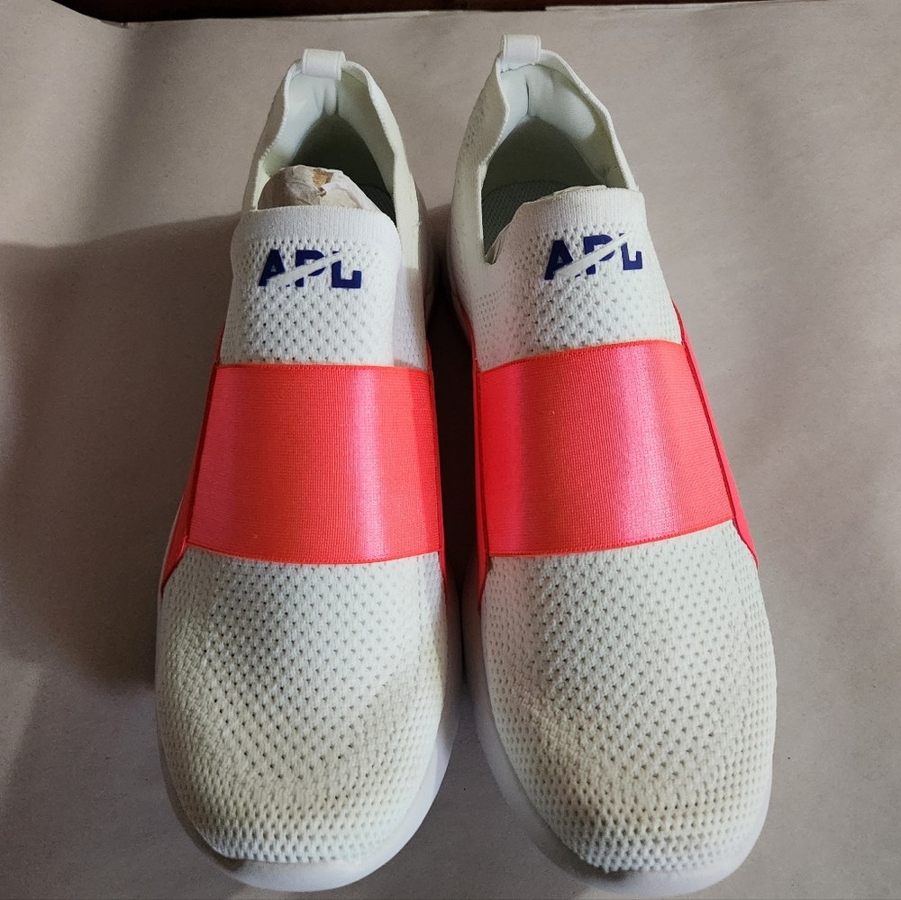 APL Athletic Propulsion Labs Salmon Red & White Sz 11